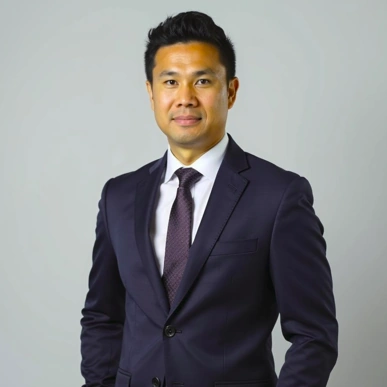 Van Pham — Courtier hypothécaire commercial